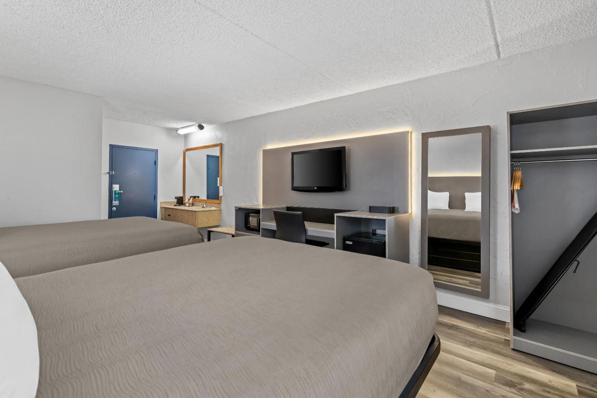 Quality Inn Bangor Airport Bagian luar foto